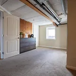 King Penthouse Sleep8 4Bed 3Br 2Ba Swepson Loft